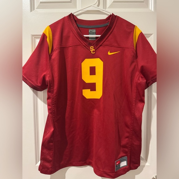 Nike Authentic Red Team Jersey - Picture 1 of 5